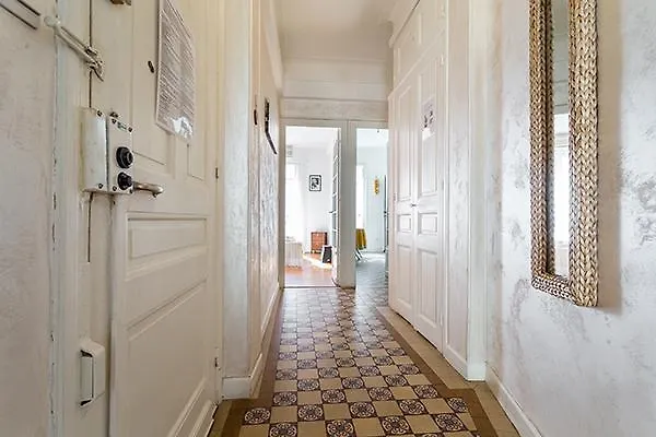 Appartement Au Centre De Nice